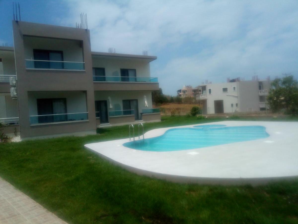 Efrilias Studios & Apartments Kíssamos Eksteriør billede